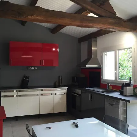 Hotel Maison de Bourg avec Jardin, 7km Plage, 5 Couchages, Wifi - FR-1-336-137