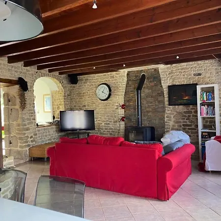 Maison de Bourg avec Jardin, 7km Plage, 5 Couchages, Wifi - FR-1-336-137 * Le Bernard
